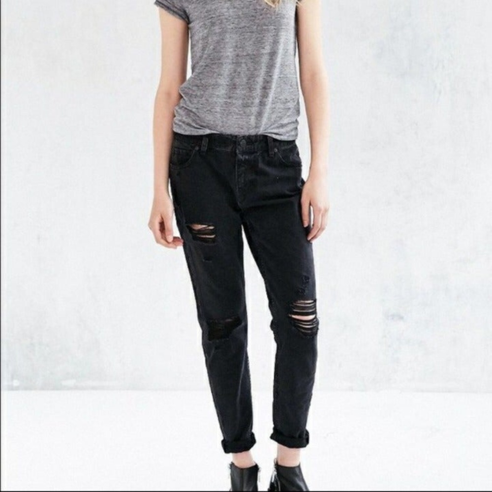 Urban Outfitters slim boyfriend jeans